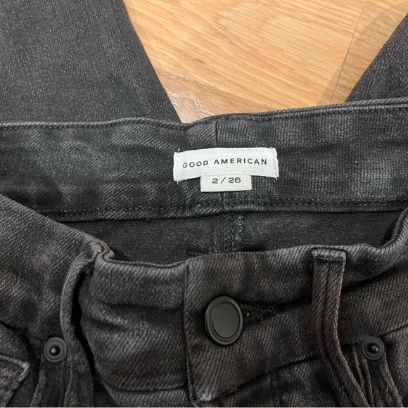 Good American size 2 / 26 SOFT-TECH GOOD CLASSIC SLIM STRAIGHT JEANS - Picture 5 of 6